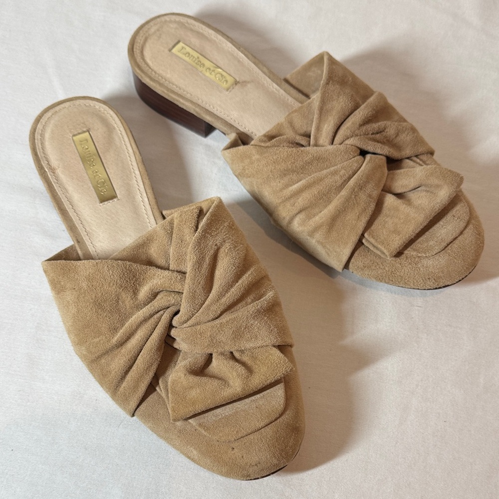 Women's Knotted Tan Suede Mules. 7.5.